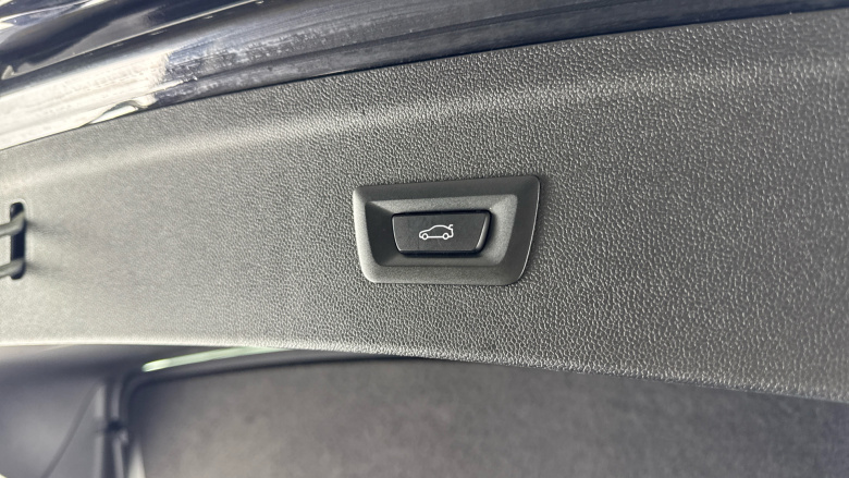 BMW iX 240kW xDrive40 M Sport 76.6kWh 5dr Auto Electric Estate